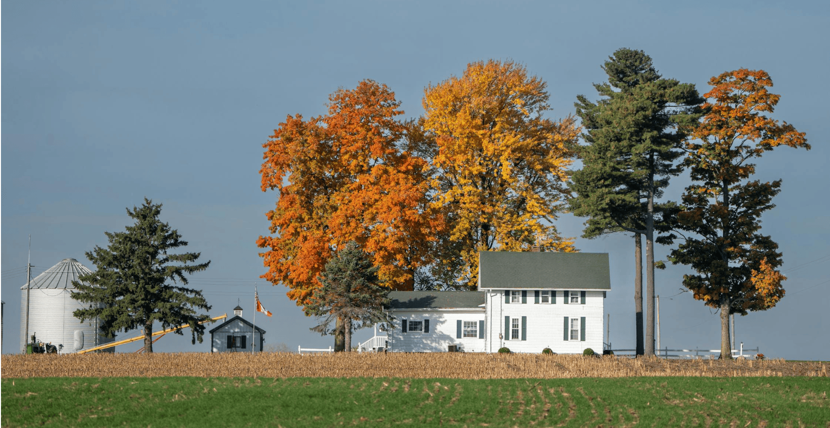 Rural property for sale in Southern Alberta with country homes acreages land and open prairie views